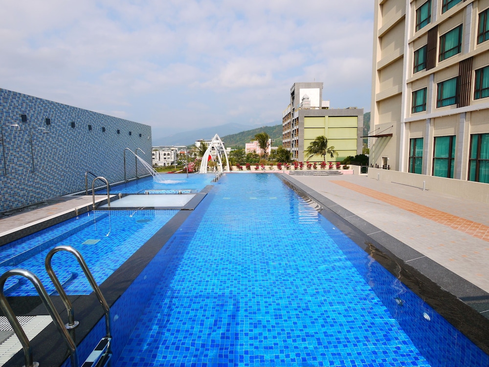 Rice Resort Hotel 44/50