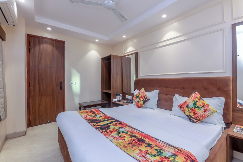 Hotel Avtar At New Delhi Railway Station 17/50