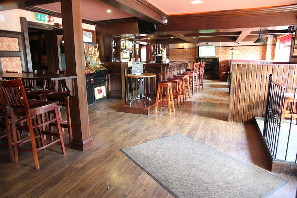 5 Corners Guest Inn 16/19