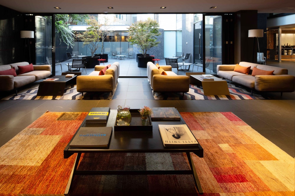 Ladera Hotel 33/50