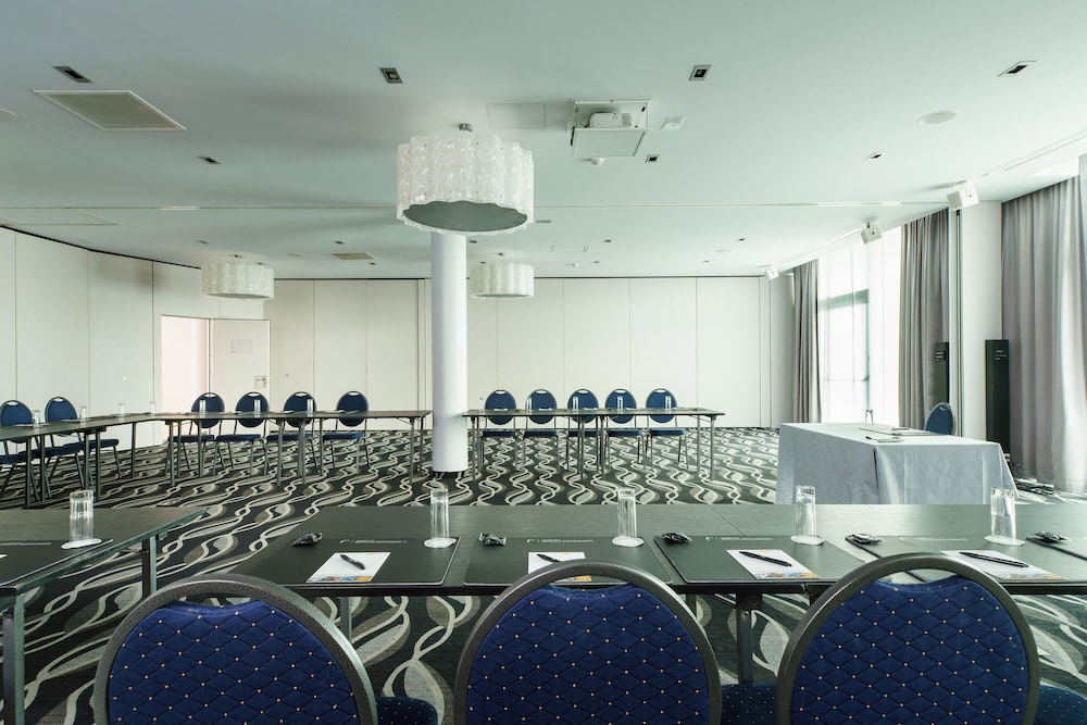 Congres Hotel Van Der Valk Mons 58/68