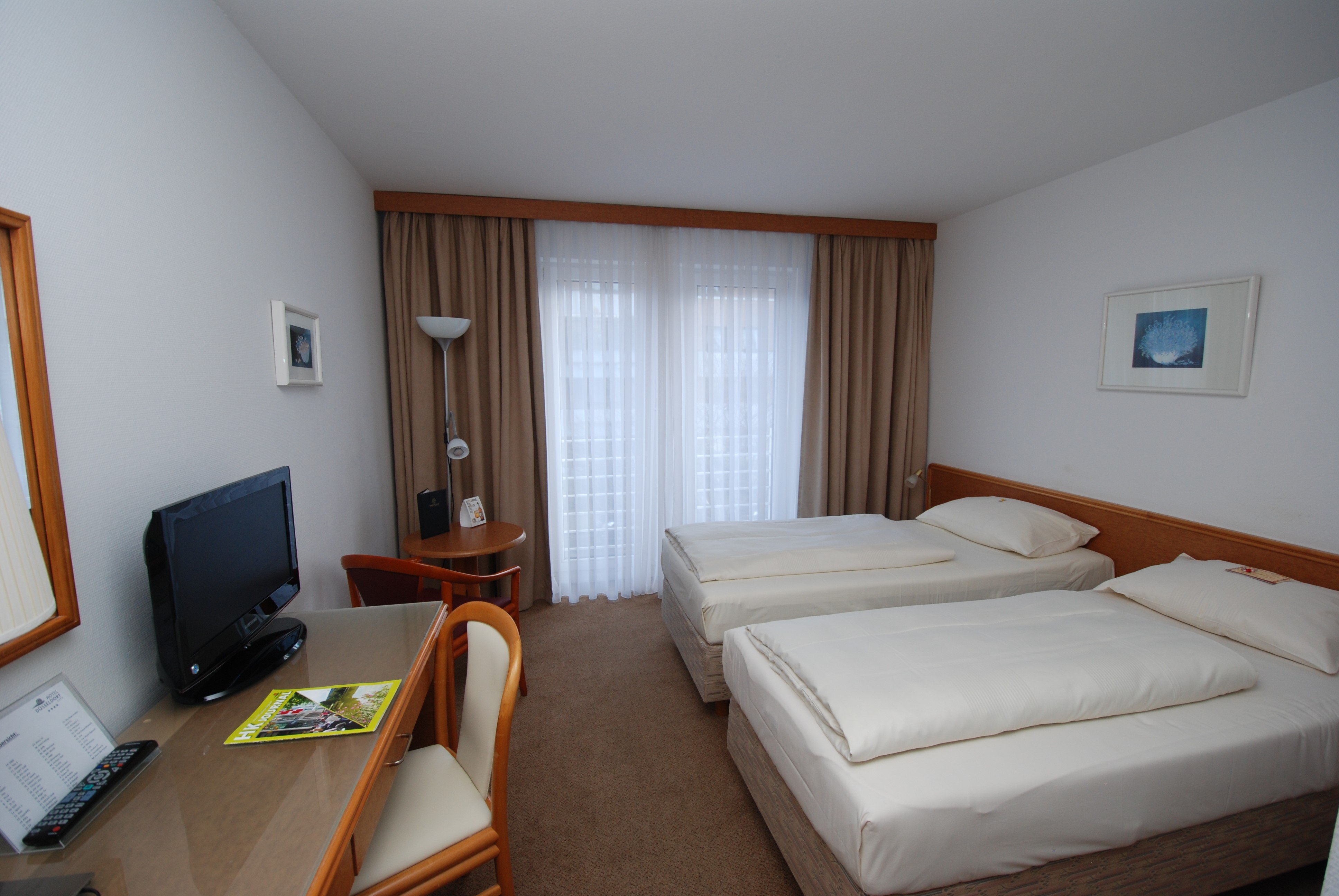 HK Hotel Dusseldorf City 8/26