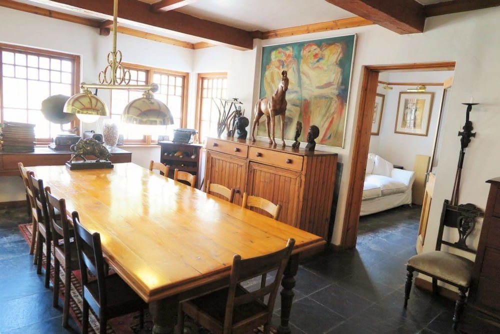 Sandton Farmhouse Executive B&B 27/38