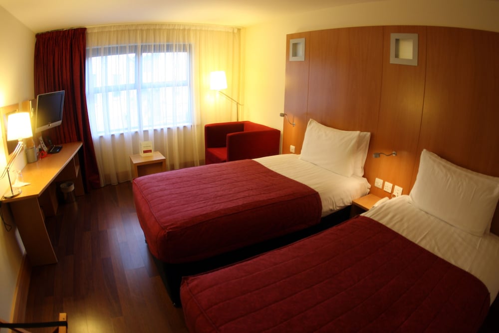 Station House Hotel Letterkenny 7/58