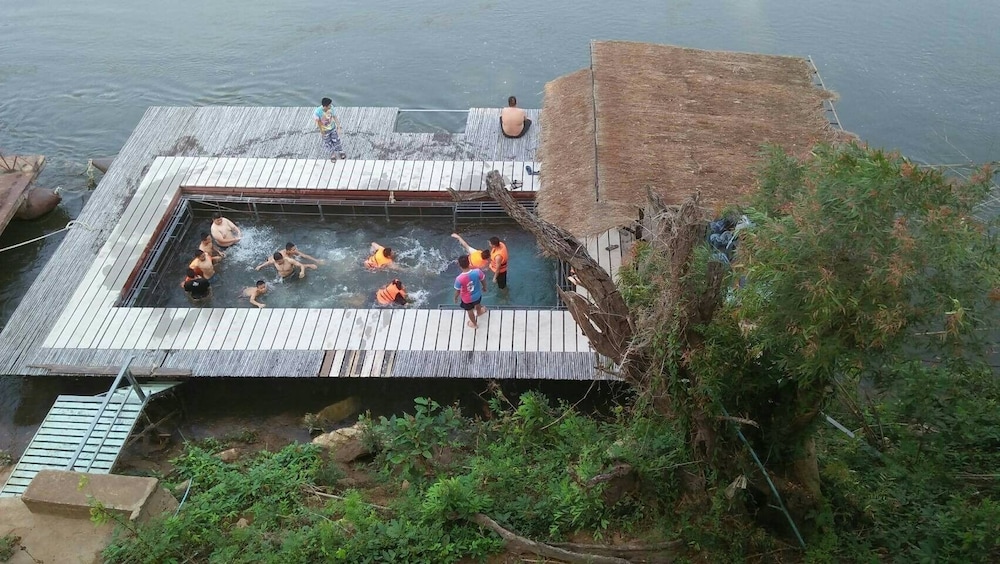 Kwainoy Riverpark & Resort 11/64