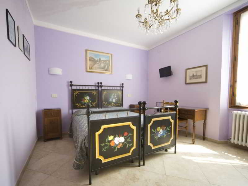 Hotel Merlini 4/28
