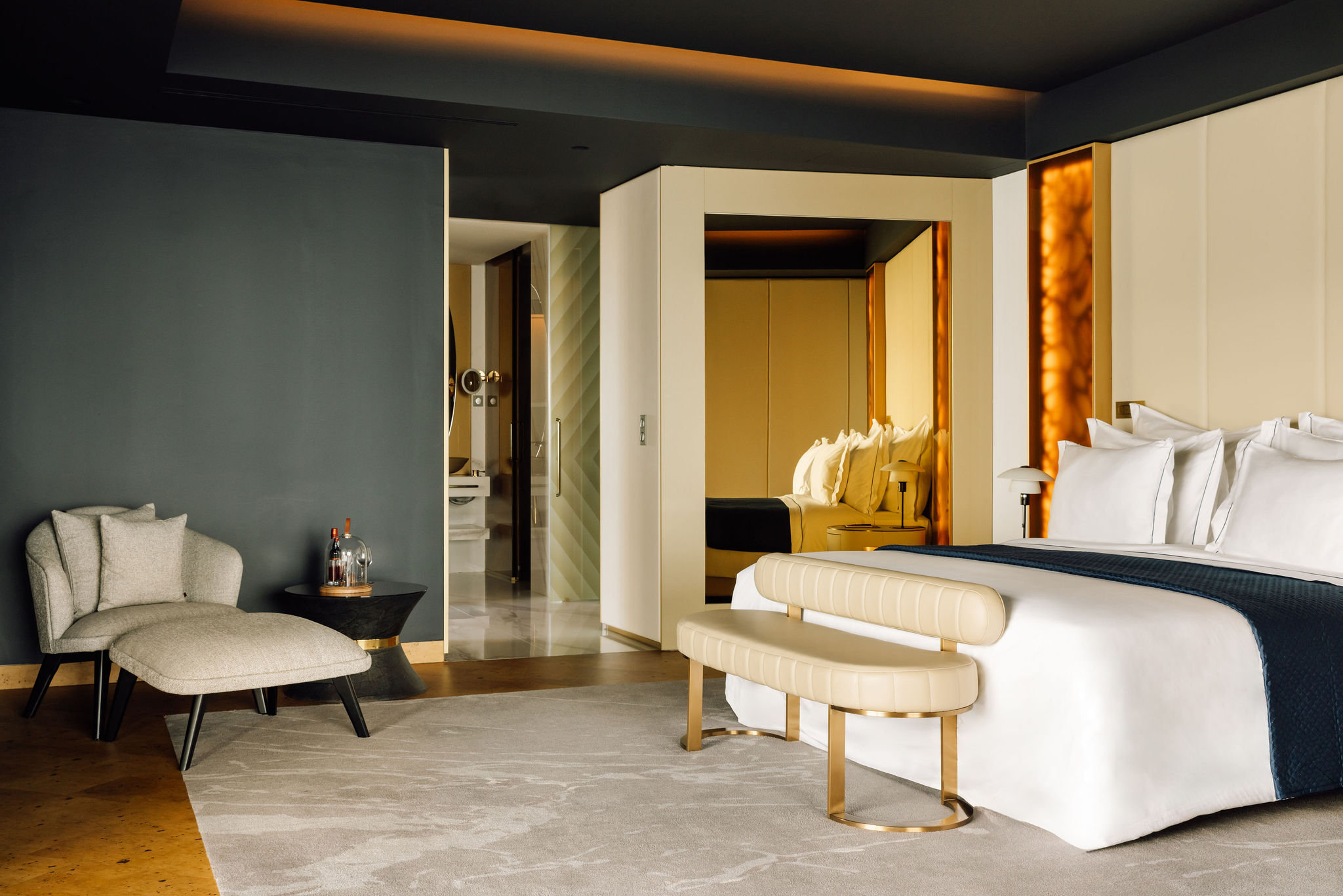 Pool, Suite, Corner