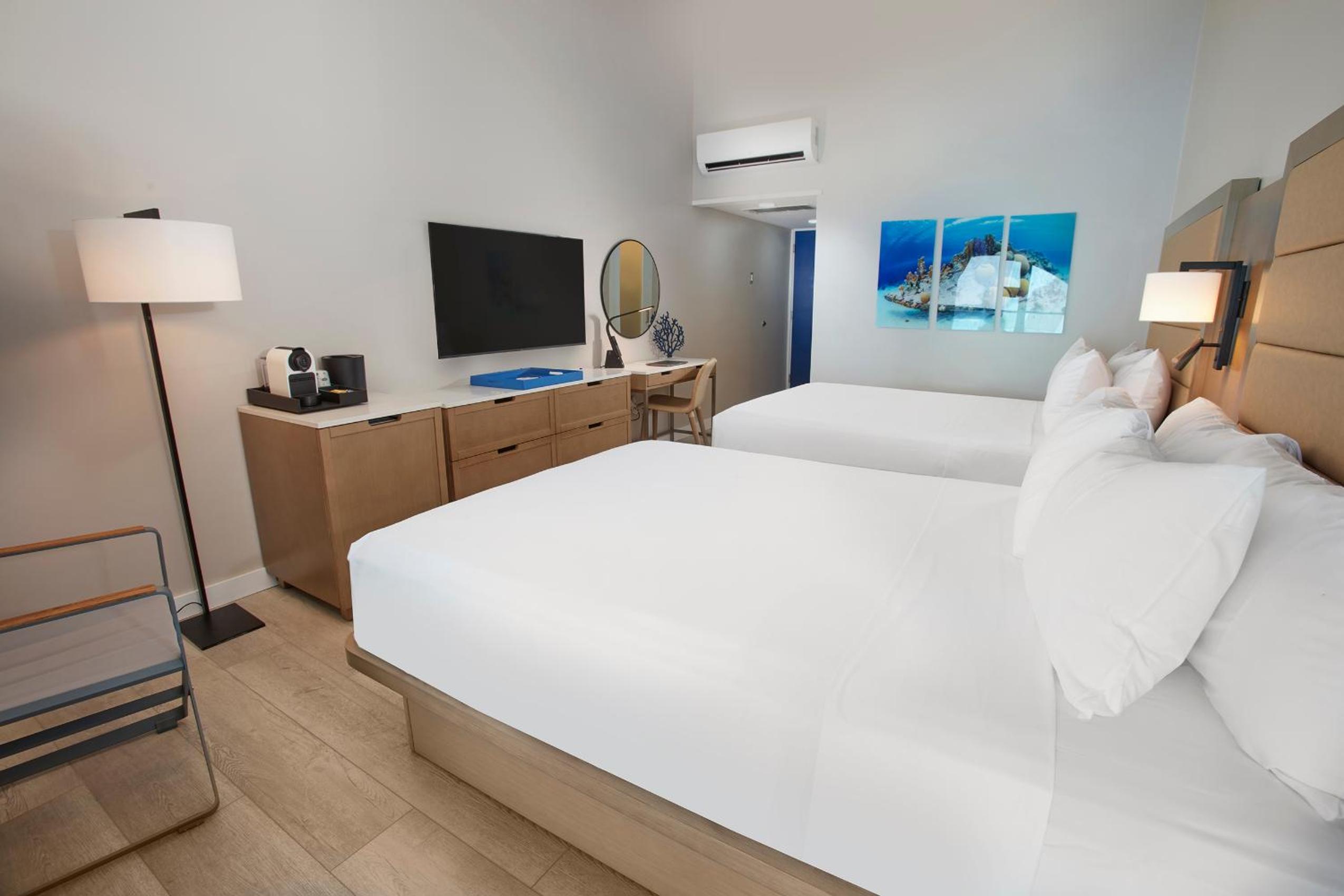 Guest Room, Double Bed, Garden or Pool View, Garden View، Divi Flamingo Beach Resort 2/6