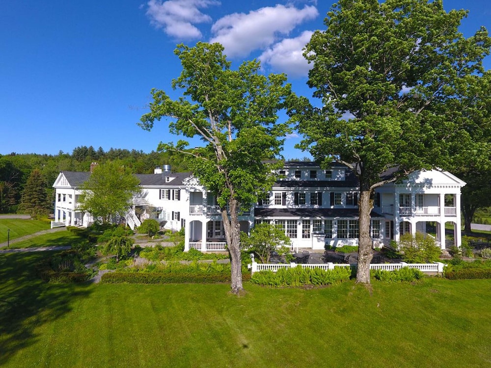 The White House Inn 42/50