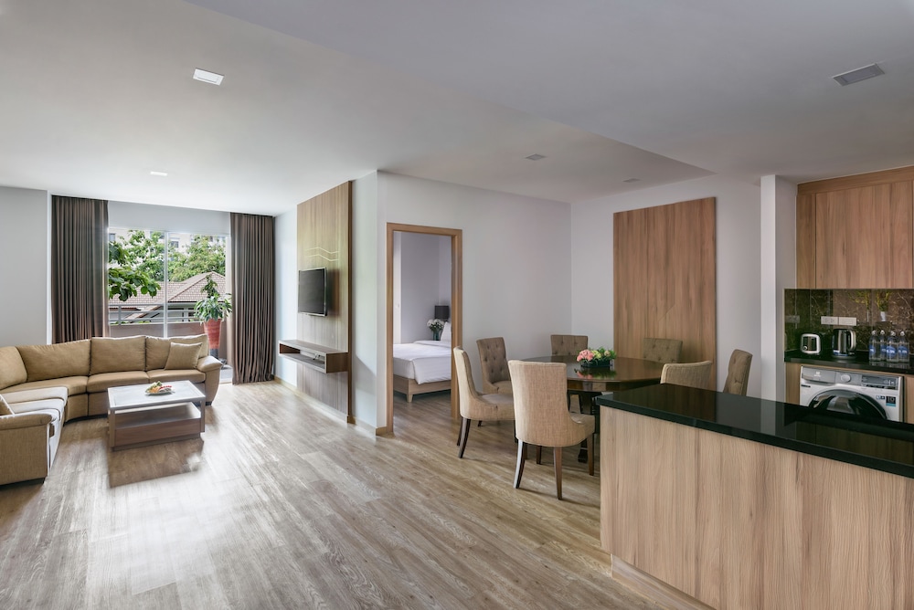 Adelphi Grande Sukhumvit 38/70