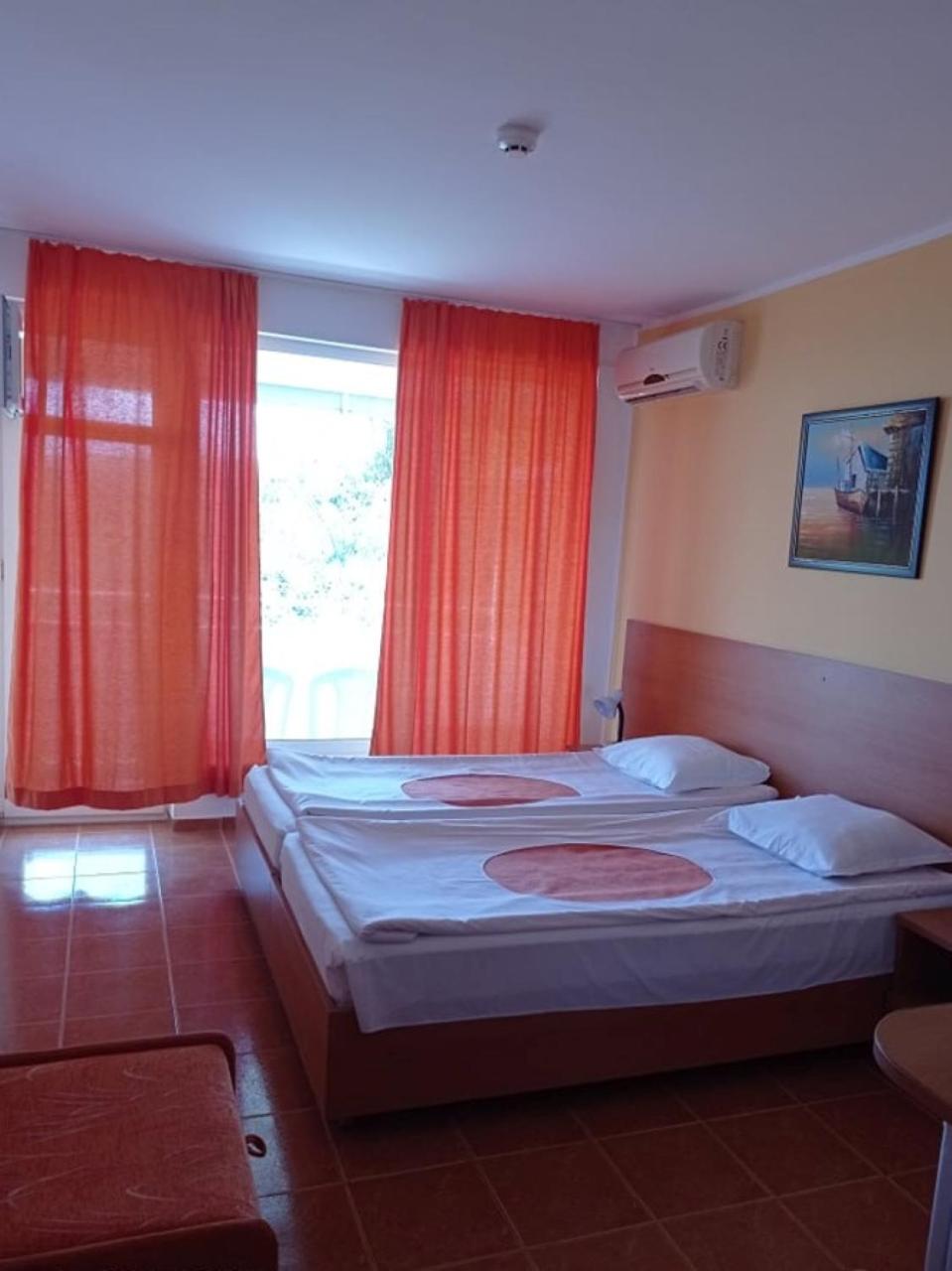 Pliska Hotel 12/48