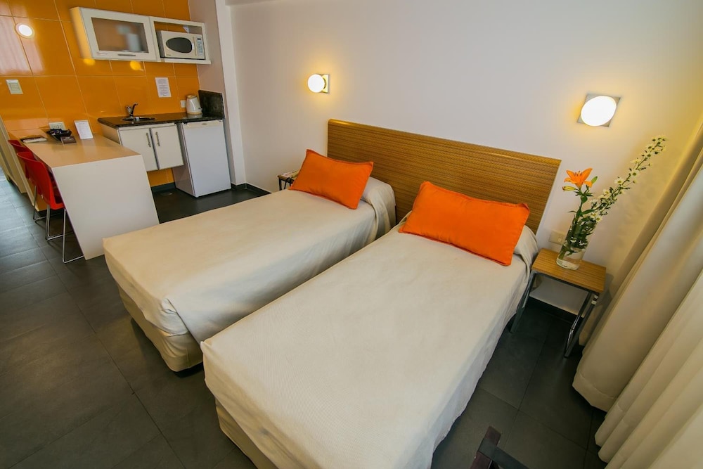 ROBERTA ROSA DE FONTANA SUITES 8/41