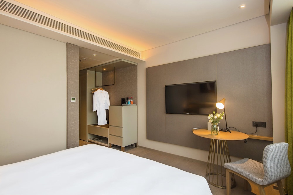Novotel Shenzhen Bantian 15/50