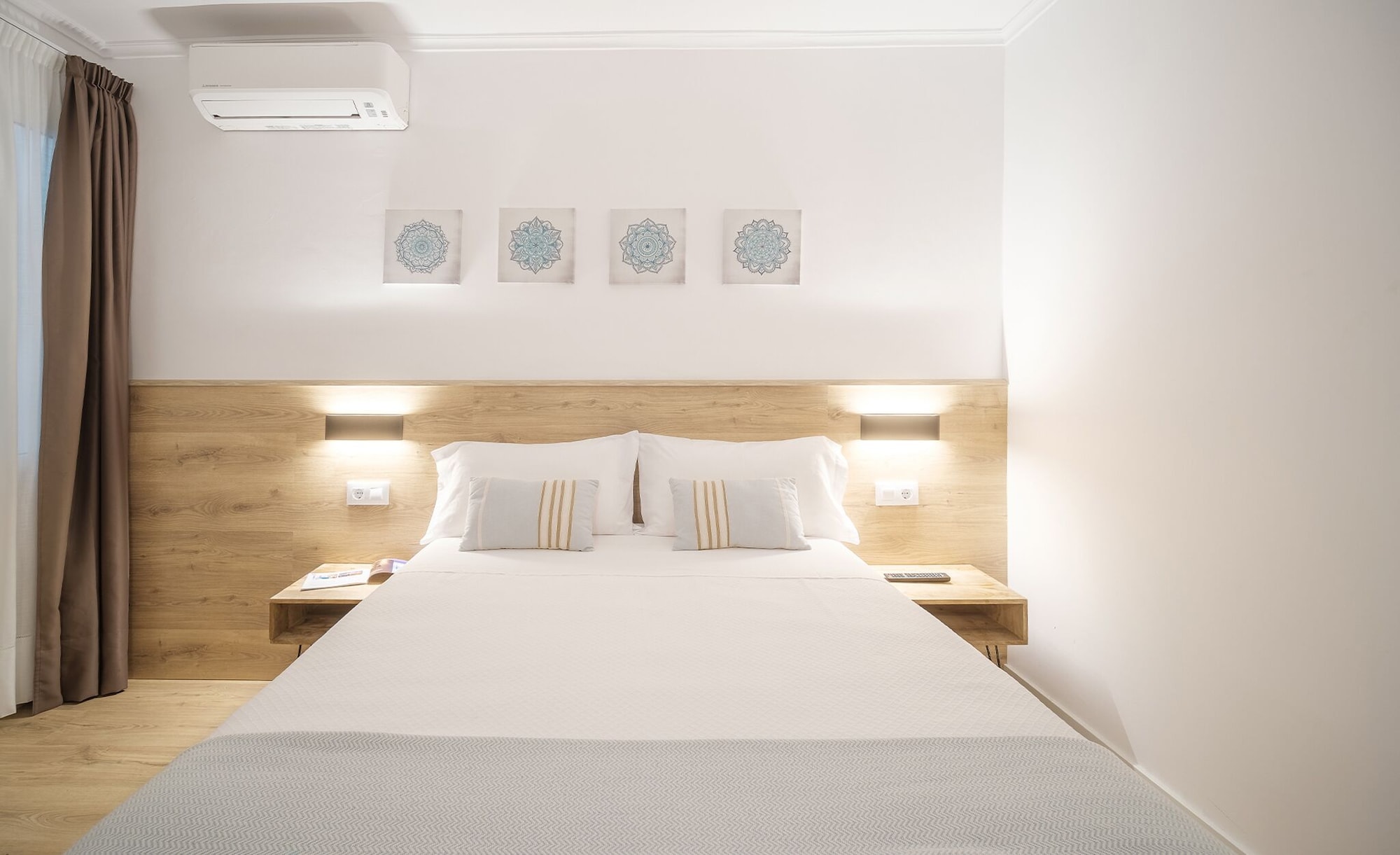 ROOM, SINGLE