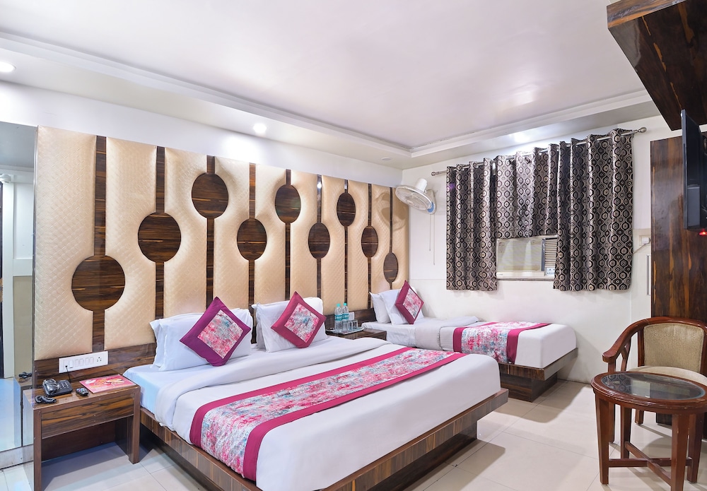 Hotel Glow Inn 23/50