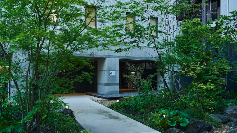 Shin Osaka Station Hotel Honkan 50/55