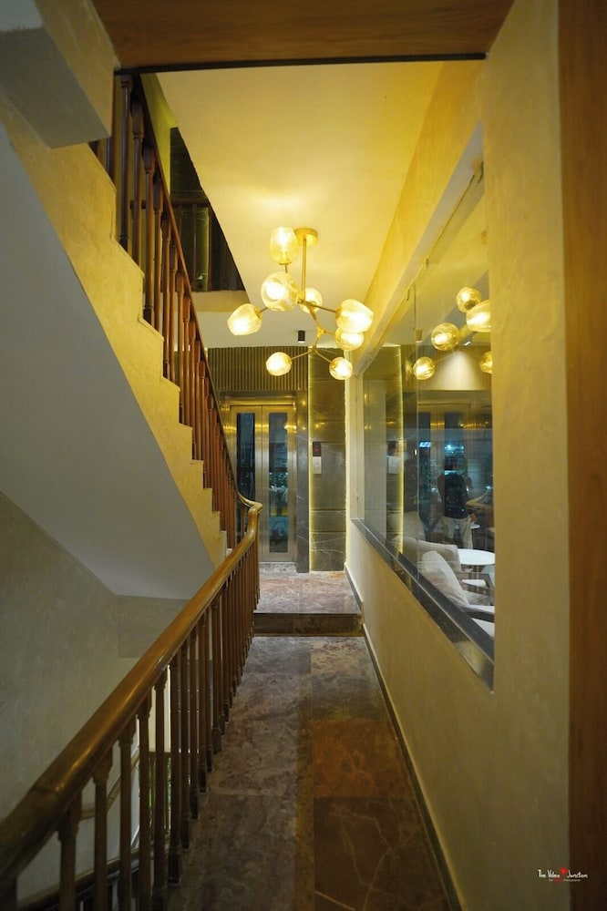 Nirulas Hotel 47/50