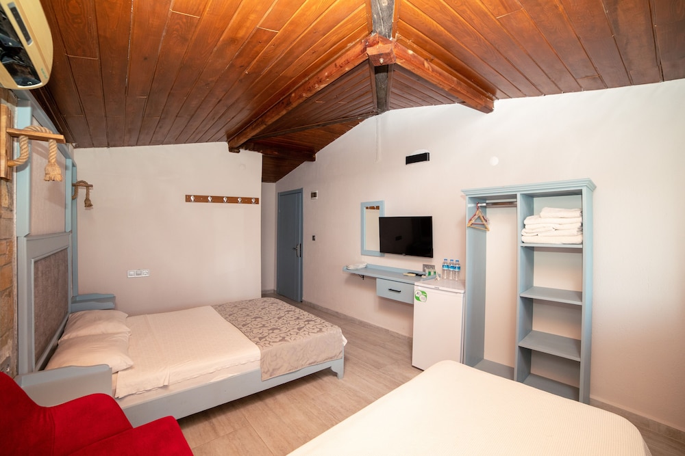 Gokceada Yakamoz Motel 25/50