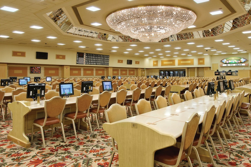 Gold Coast Hotel And Casino 33/58