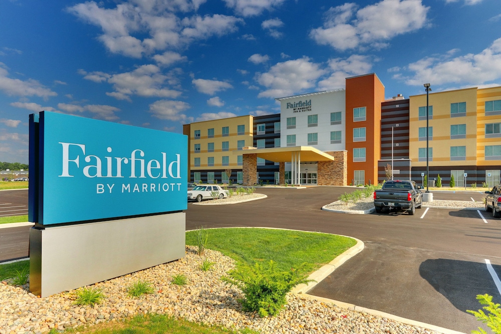 Fairfield Inn & Suites by Marriott Warsaw 1/47