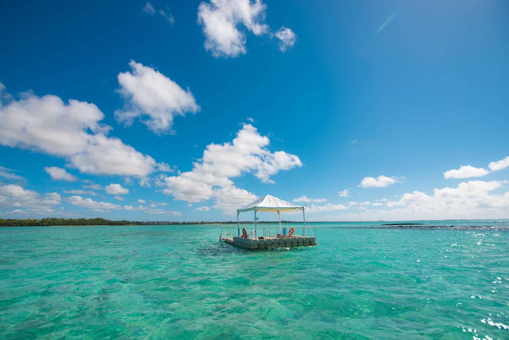 Radisson Blu Azuri Resort and Spa 67/69