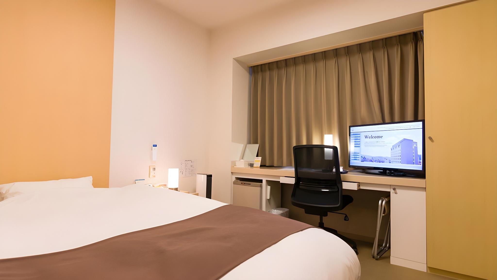 Semi Room, Single, Semi Double Bed