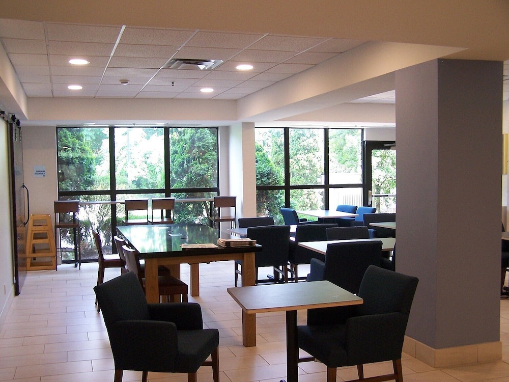 Holiday Inn Express New Albany - Louisville NW 38/50