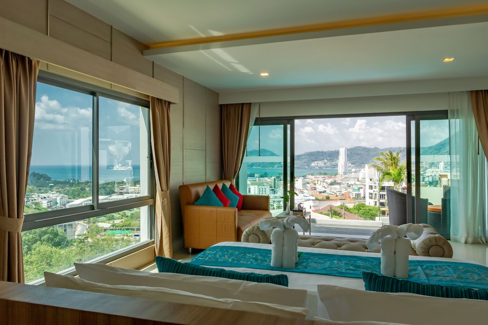 Patong Bay Hill Resort 38/70