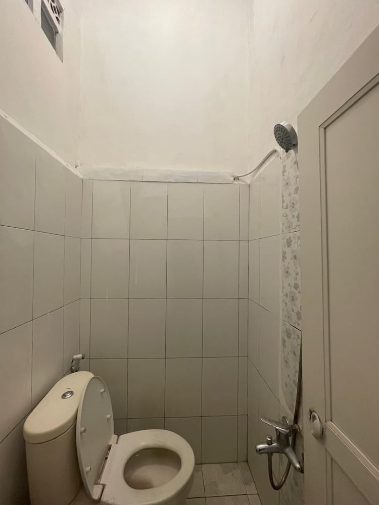 Hotel O Bogor near Taman Safari formerly Hotel Rudian 2 50/54