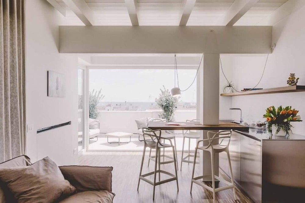 Suite 10 Home Design & Spa 60/69