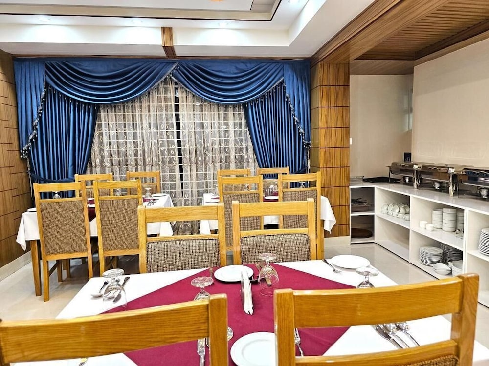 Hotel Safa Residency 45/52