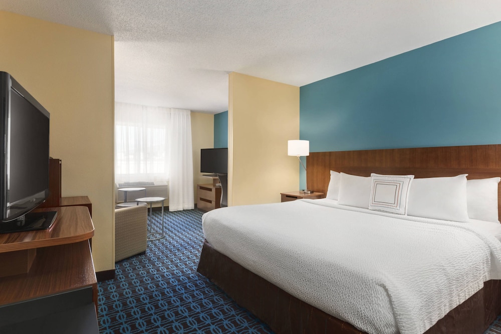 Fairfield Inn Suites Mankato 8/32