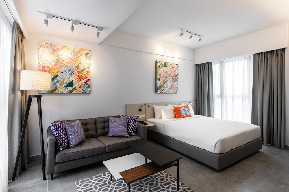 The Canvas Hotel 17/42