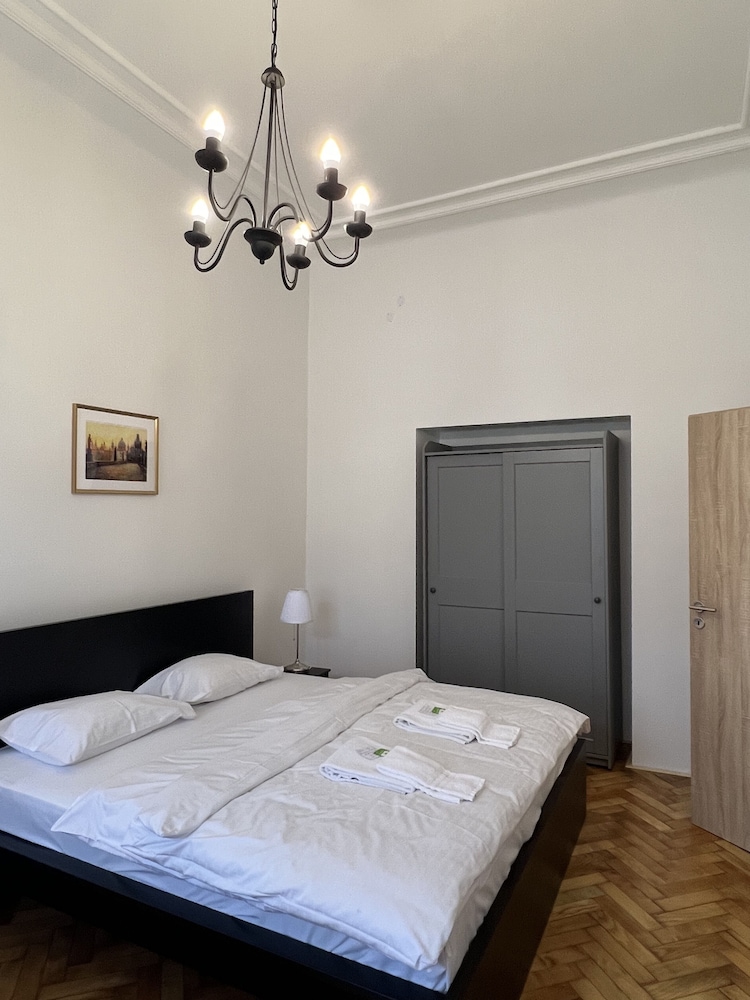 APARTMENT, EXTERNAL BATHROOM, BALCONY