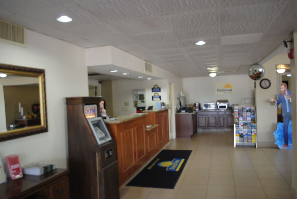 Days Inn By Wyndham Jacksonville Airport 12/31