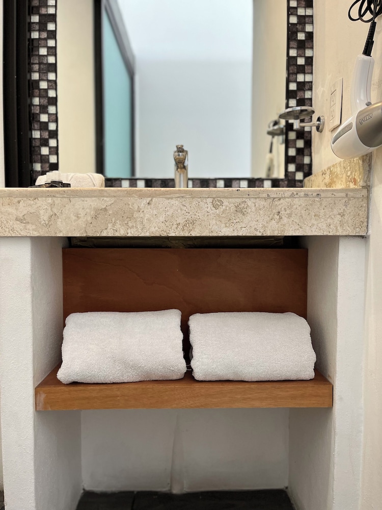 Hotel Alhaja 14/50