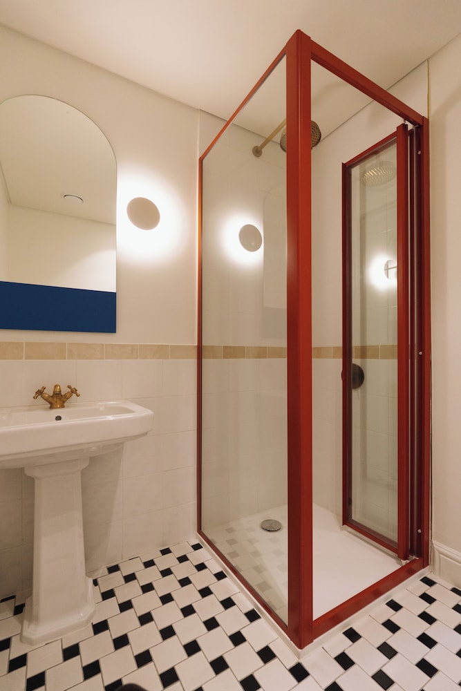 The Trade Boutique Hotel 55/57
