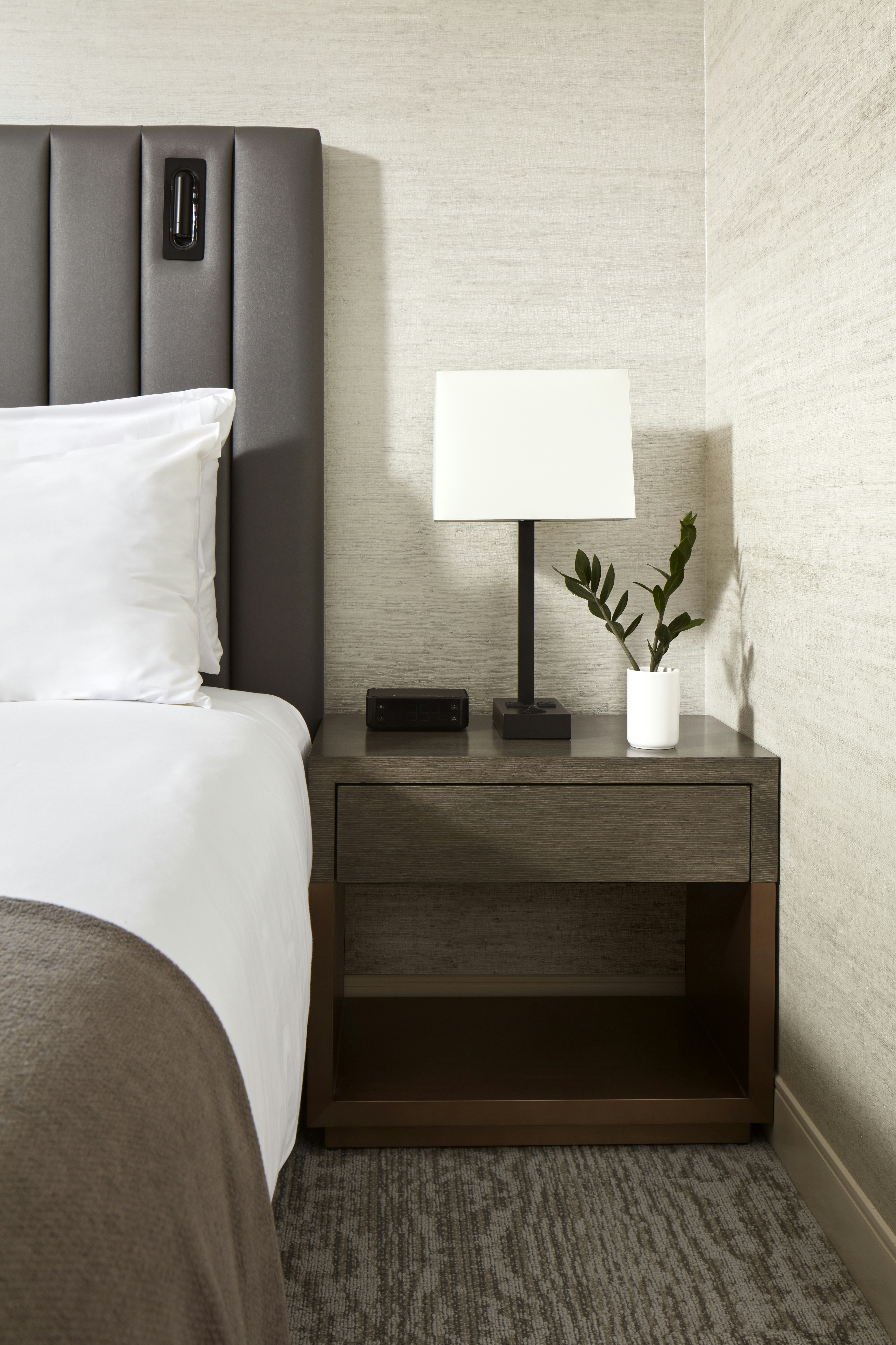 THesis Hotel Miami Coral Gables, Curio Collection by Hilton 41/80