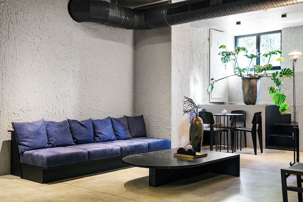 The Suite Hotel 44/59