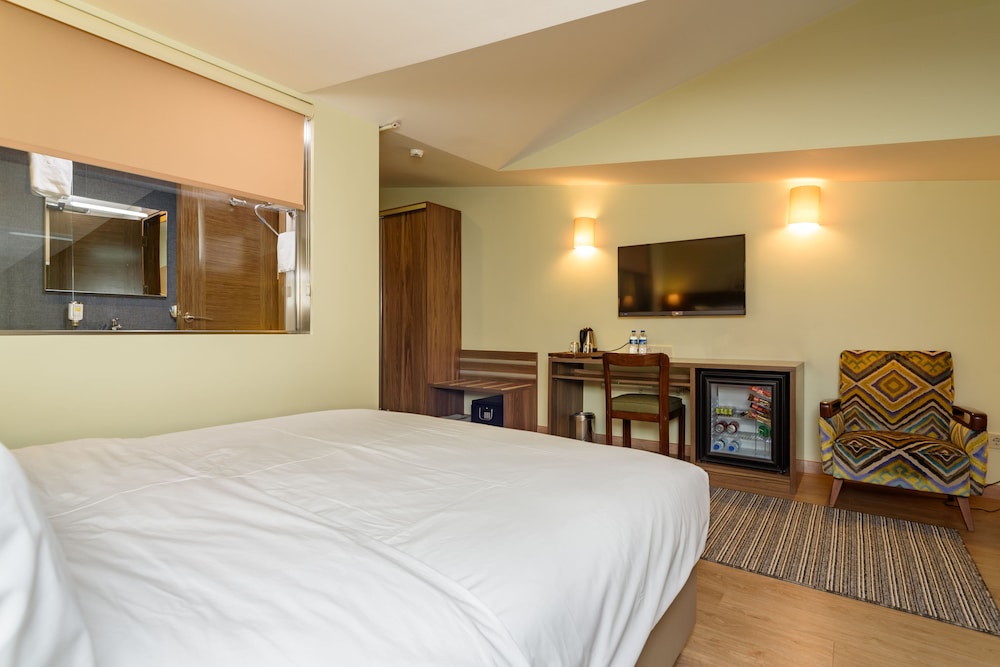 Numi Hotel 5/50