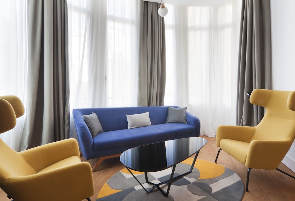 Hotel One Shot Reina Victoria 30/50