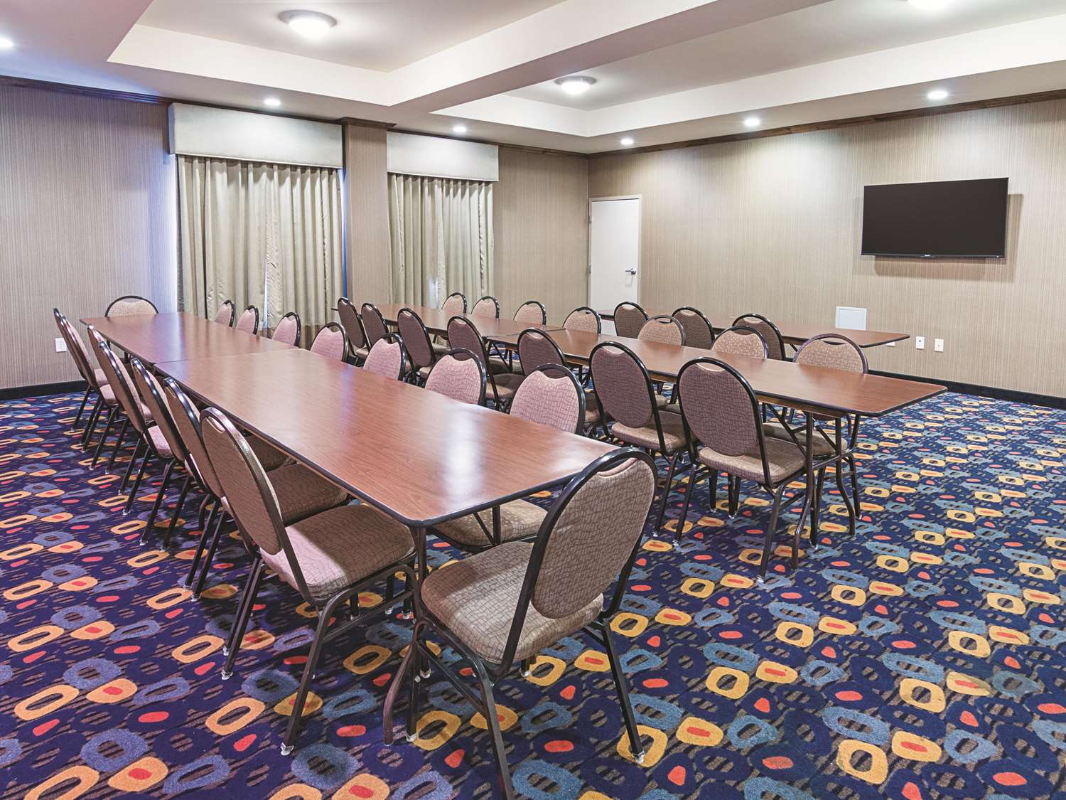 La Quinta Inn Suites Glen Rose 46/55