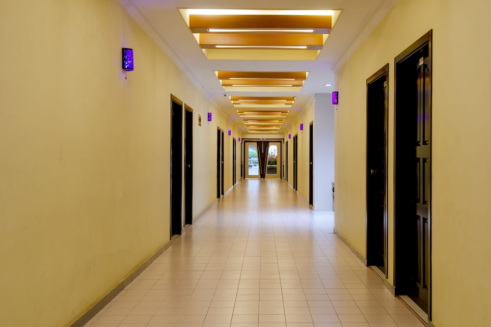 Halim Hotel 24/38