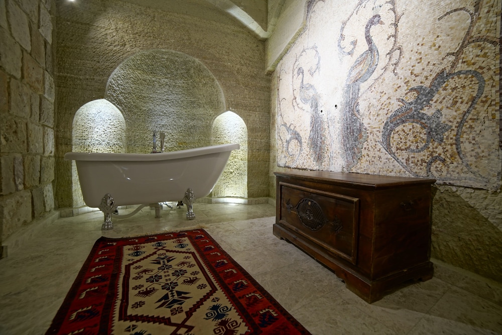 Panoramic Cave Hotel 8/50