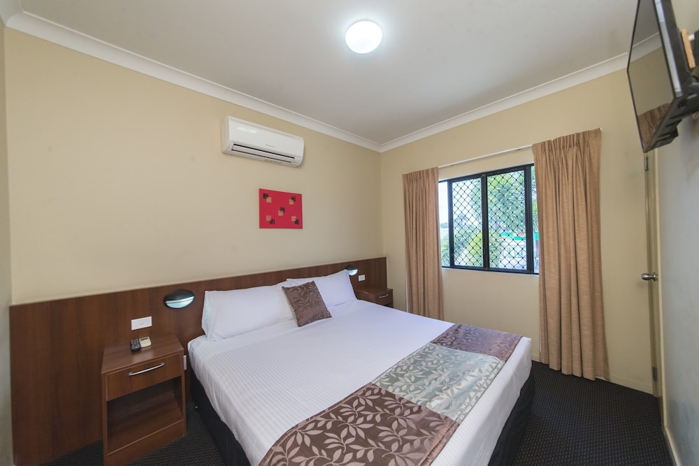 ROCKY RESORT MOTOR INN 26/65