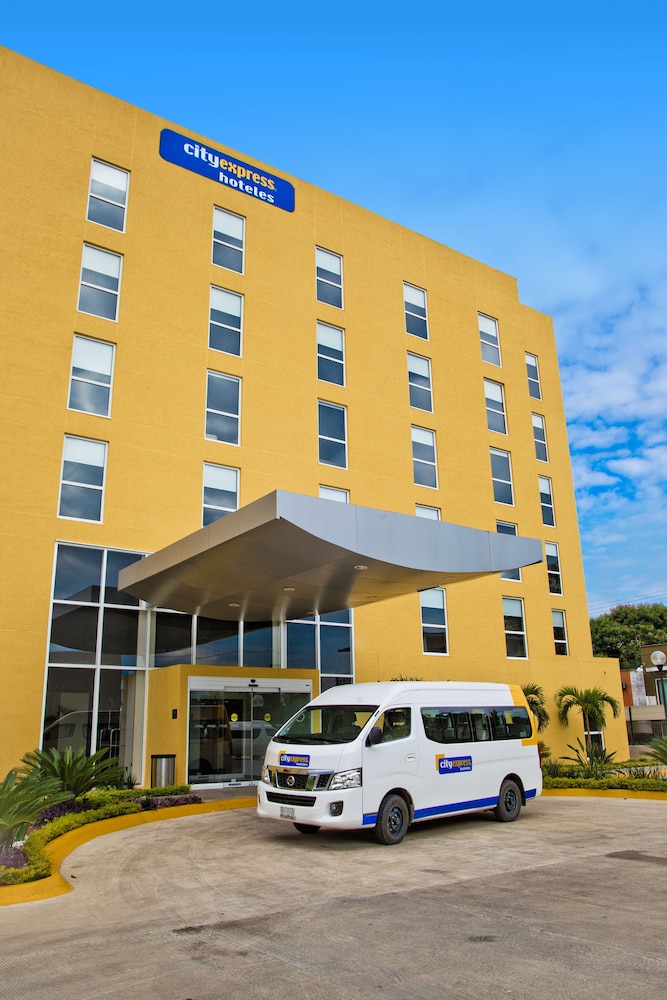 City Express by Marriott Irapuato Norte 2/60