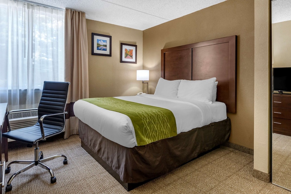 Comfort Inn Edison - New Brunswick 7/25