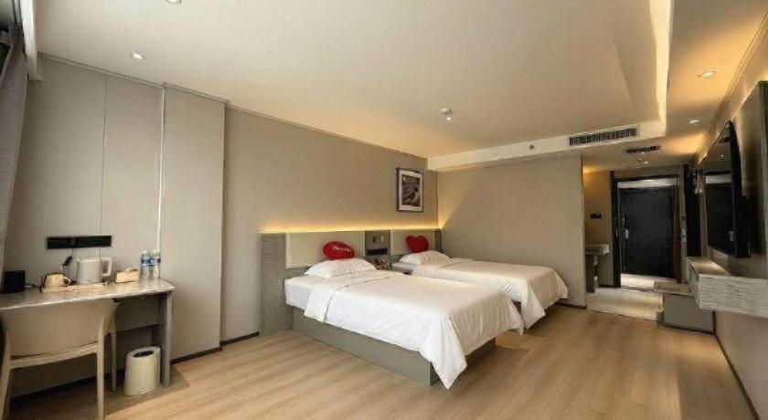 Thank Inn Plus Hotel (He'nan Zhoukou Chuanhui District Red Star Macalline) 21/49
