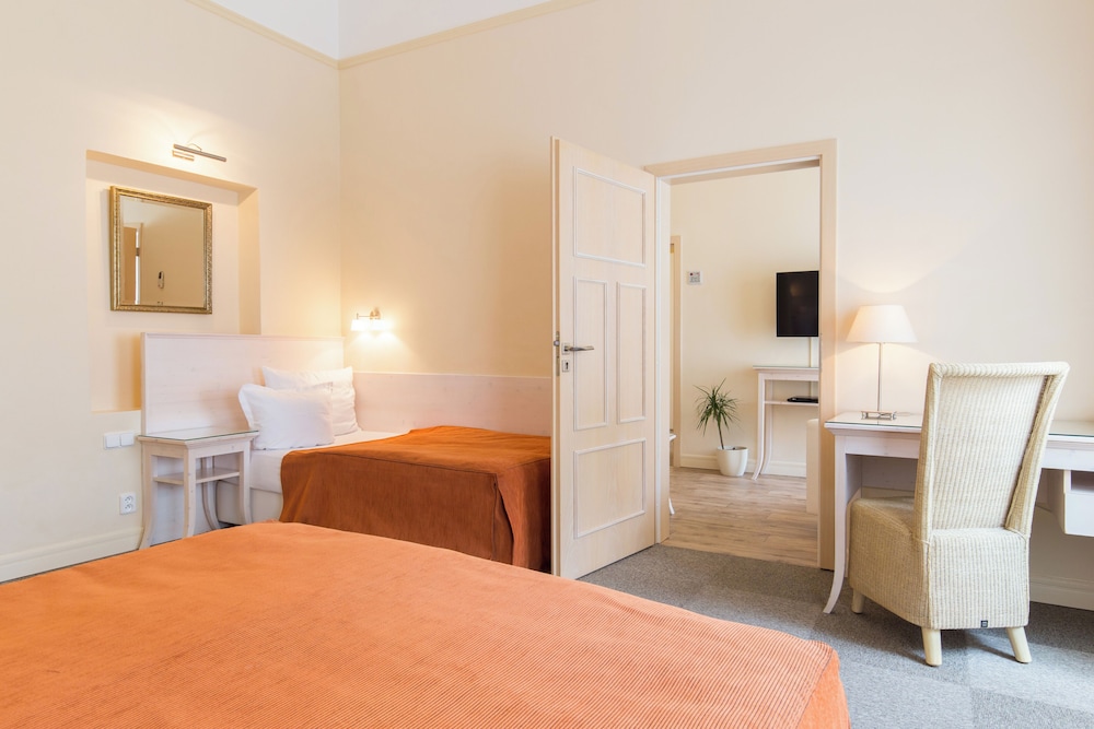 Unitas Hotel 24/55