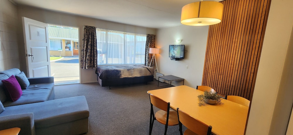 Aalton Motel 54/69